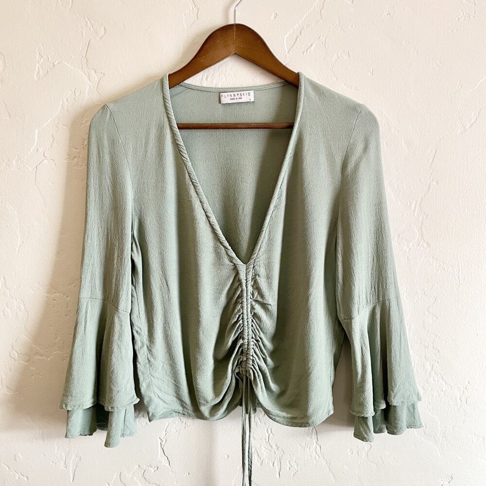 Flynn Skye Size Small Top - Green Crop Flutter Sleeves Ruched Trendy Stylish
